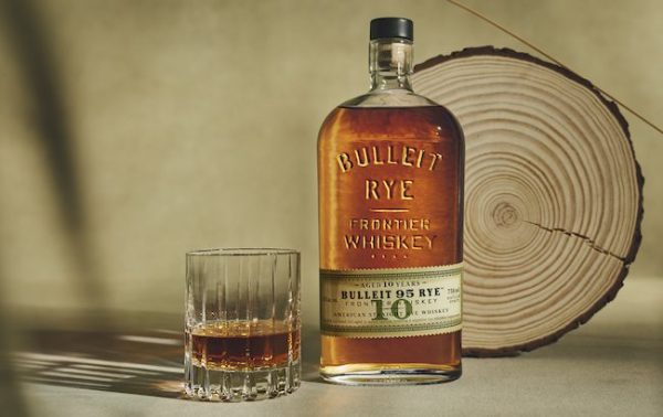 Bulleit 10 dołącza do grona podstawowych